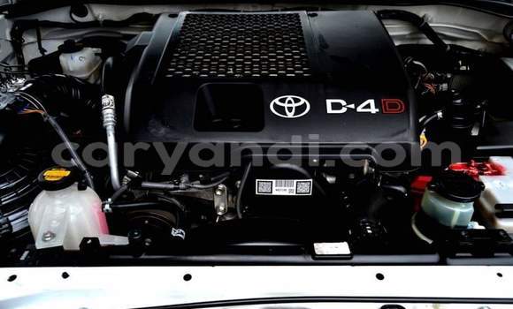 Nunua Ilio tumika Toyota Fortuner Nyeupe Gari ndani ya Livingstone nchini Zambia Nunua Ilio tumika Toyota Fortuner Nyeupe Gari ndani ya Livingstone nchini Zambia