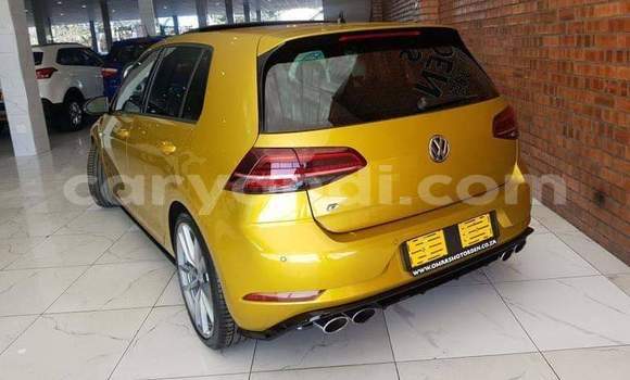 Tenga Tsaru Volkswagen Golf R Zvimwe Mota in Livingstone in Zambia Tenga Tsaru Volkswagen Golf R Zvimwe Mota in Livingstone in Zambia