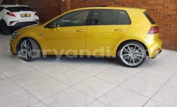 Tenga Tsaru Volkswagen Golf R Zvimwe Mota in Livingstone in Zambia Tenga Tsaru Volkswagen Golf R Zvimwe Mota in Livingstone in Zambia