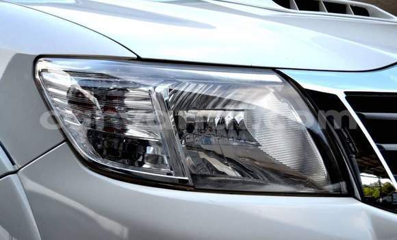 Acheter Occasion Voiture Toyota Hilux Blanc à Livingstone, Zambie Acheter Occasion Voiture Toyota Hilux Blanc à Livingstone, Zambie