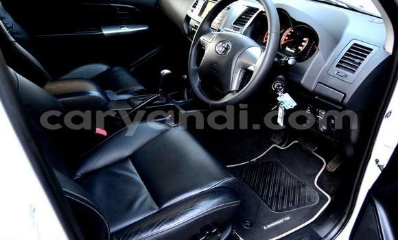 Buy Used Toyota Hilux White Car in Lusaka in Zambia Buy Used Toyota Hilux White Car in Lusaka in Zambia
