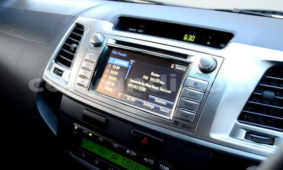 Buy Used Toyota Hilux White Car in Lusaka in Zambia Buy Used Toyota Hilux White Car in Lusaka in Zambia