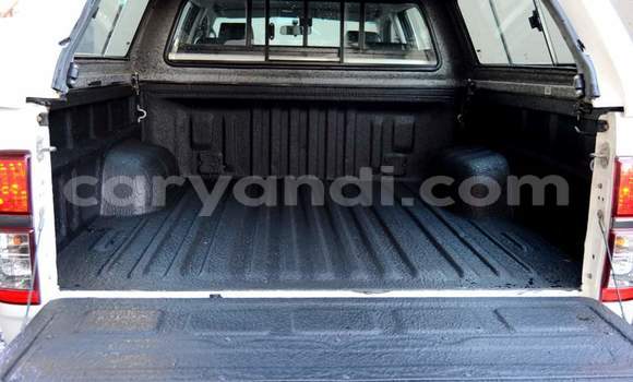 Buy Used Toyota Hilux White Car in Lusaka in Zambia Buy Used Toyota Hilux White Car in Lusaka in Zambia