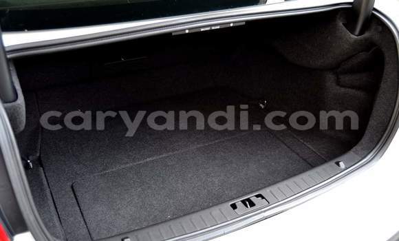 Acheter Occasion Voiture Volvo S60 Blanc à Livingstone, Zambie Acheter Occasion Voiture Volvo S60 Blanc à Livingstone, Zambie