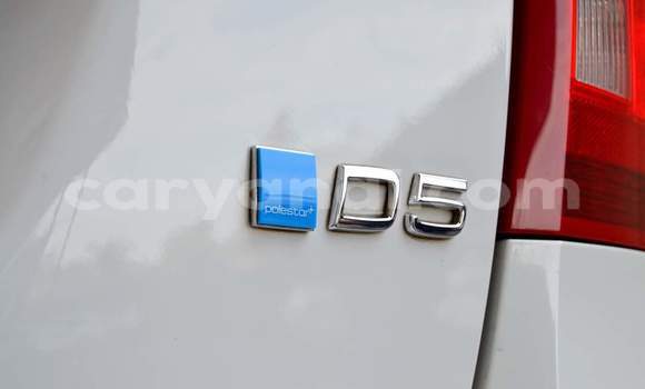 Acheter Occasion Voiture Volvo S60 Blanc à Livingstone, Zambie Acheter Occasion Voiture Volvo S60 Blanc à Livingstone, Zambie