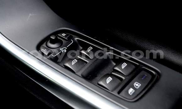 Acheter Occasion Voiture Volvo S60 Blanc à Livingstone, Zambie Acheter Occasion Voiture Volvo S60 Blanc à Livingstone, Zambie