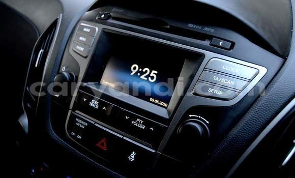 Acheter Occasion Voiture Hyundai ix35 Bleu à Livingstone, Zambie Acheter Occasion Voiture Hyundai ix35 Bleu à Livingstone, Zambie