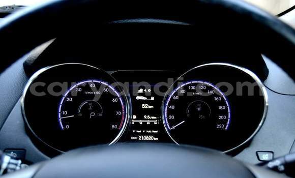 Acheter Occasion Voiture Hyundai ix35 Bleu à Livingstone, Zambie Acheter Occasion Voiture Hyundai ix35 Bleu à Livingstone, Zambie