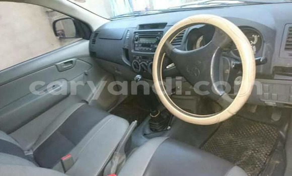 Acheter Occasion Voiture Toyota Hilux Blanc à Lusaka, Zambie Acheter Occasion Voiture Toyota Hilux Blanc à Lusaka, Zambie