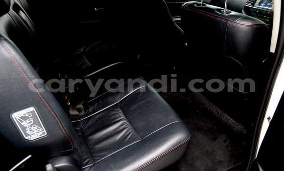 Acheter Occasion Voiture Toyota Fortuner Blanc à Livingstone, Zambie Acheter Occasion Voiture Toyota Fortuner Blanc à Livingstone, Zambie