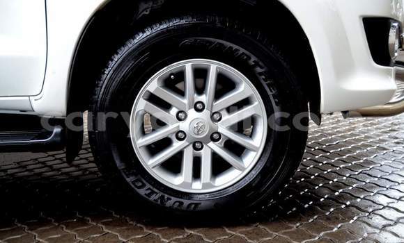 Acheter Occasion Voiture Toyota Fortuner Blanc à Livingstone, Zambie Acheter Occasion Voiture Toyota Fortuner Blanc à Livingstone, Zambie