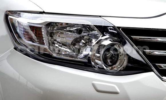 Acheter Occasion Voiture Toyota Fortuner Blanc à Livingstone, Zambie Acheter Occasion Voiture Toyota Fortuner Blanc à Livingstone, Zambie