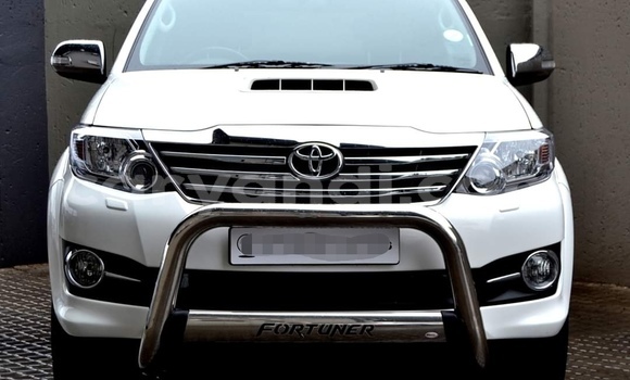 Acheter Occasion Voiture Toyota Fortuner Blanc à Livingstone, Zambie Acheter Occasion Voiture Toyota Fortuner Blanc à Livingstone, Zambie