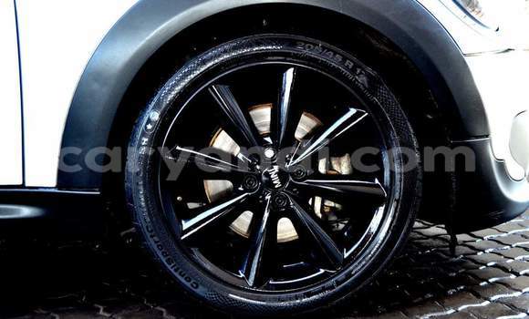 Acheter Occasion Voiture MINI Cooper Gris à Livingstone, Zambie Acheter Occasion Voiture MINI Cooper Gris à Livingstone, Zambie