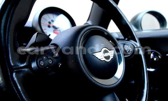 Acheter Occasion Voiture MINI Cooper Gris à Livingstone, Zambie Acheter Occasion Voiture MINI Cooper Gris à Livingstone, Zambie