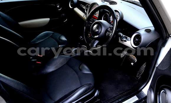 Acheter Occasion Voiture MINI Cooper Gris à Livingstone, Zambie Acheter Occasion Voiture MINI Cooper Gris à Livingstone, Zambie
