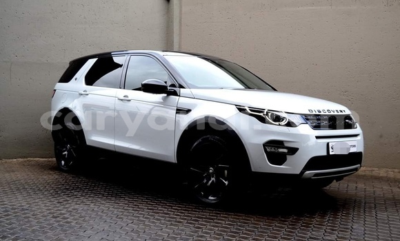Acheter Occasion Voiture Land Rover Discovery Sport Blanc à Livingstone, Zambie Acheter Occasion Voiture Land Rover Discovery Sport Blanc à Livingstone, Zambie