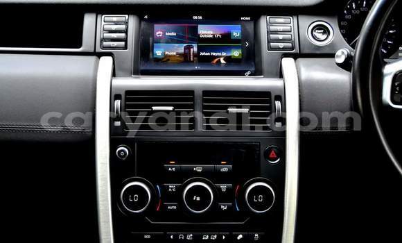 Acheter Occasion Voiture Land Rover Discovery Sport Blanc à Livingstone, Zambie Acheter Occasion Voiture Land Rover Discovery Sport Blanc à Livingstone, Zambie