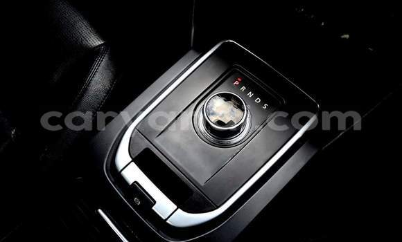Acheter Occasion Voiture Land Rover Discovery Sport Blanc à Livingstone, Zambie Acheter Occasion Voiture Land Rover Discovery Sport Blanc à Livingstone, Zambie