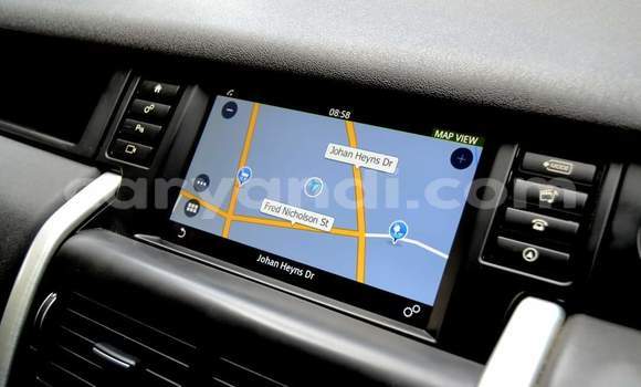 Acheter Occasion Voiture Land Rover Discovery Sport Blanc à Livingstone, Zambie Acheter Occasion Voiture Land Rover Discovery Sport Blanc à Livingstone, Zambie