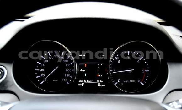 Acheter Occasion Voiture Land Rover Discovery Sport Blanc à Livingstone, Zambie Acheter Occasion Voiture Land Rover Discovery Sport Blanc à Livingstone, Zambie