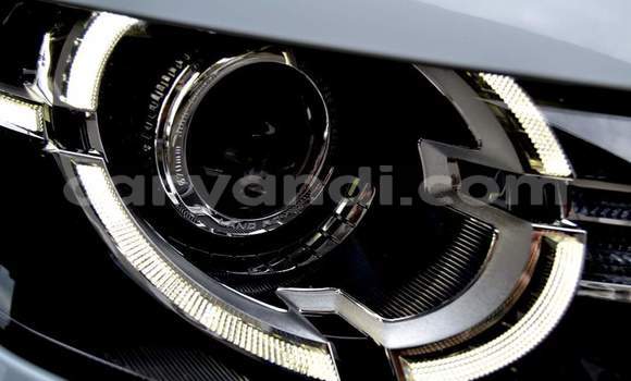 Acheter Occasion Voiture Land Rover Discovery Sport Blanc à Livingstone, Zambie Acheter Occasion Voiture Land Rover Discovery Sport Blanc à Livingstone, Zambie