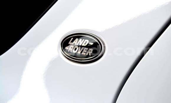 Acheter Occasion Voiture Land Rover Discovery Sport Blanc à Livingstone, Zambie Acheter Occasion Voiture Land Rover Discovery Sport Blanc à Livingstone, Zambie