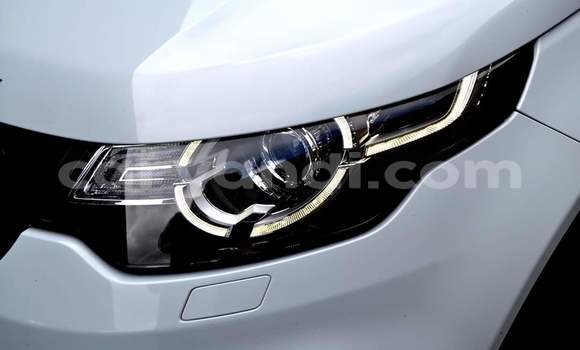 Acheter Occasion Voiture Land Rover Discovery Sport Blanc à Livingstone, Zambie Acheter Occasion Voiture Land Rover Discovery Sport Blanc à Livingstone, Zambie