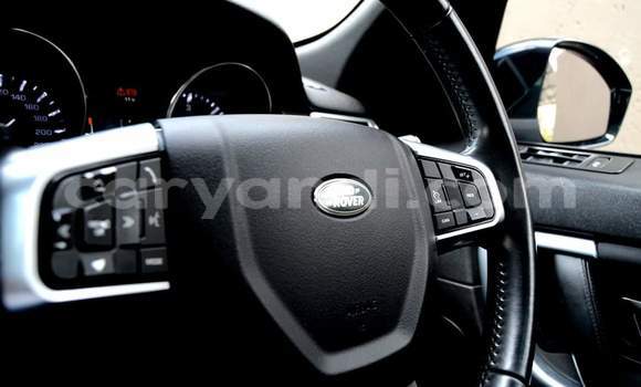 Acheter Occasion Voiture Land Rover Discovery Sport Blanc à Livingstone, Zambie Acheter Occasion Voiture Land Rover Discovery Sport Blanc à Livingstone, Zambie