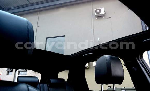 Acheter Occasion Voiture Land Rover Discovery Sport Blanc à Livingstone, Zambie Acheter Occasion Voiture Land Rover Discovery Sport Blanc à Livingstone, Zambie
