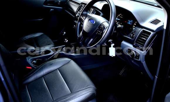 Acheter Occasion Voiture Ford Everest Autre à Lusaka, Zambie Acheter Occasion Voiture Ford Everest Autre à Lusaka, Zambie