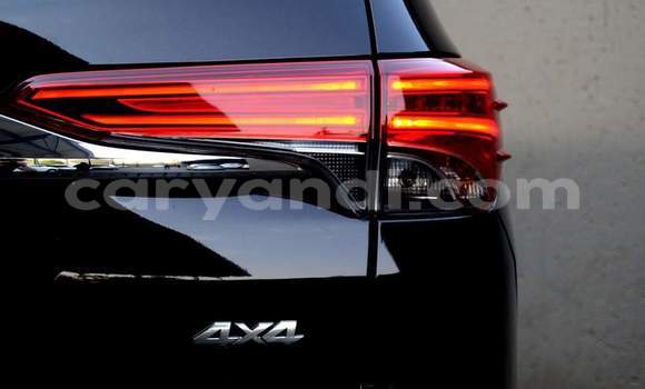 Acheter Occasion Voiture Toyota Fortuner Marron à Livingstone, Zambie Acheter Occasion Voiture Toyota Fortuner Marron à Livingstone, Zambie