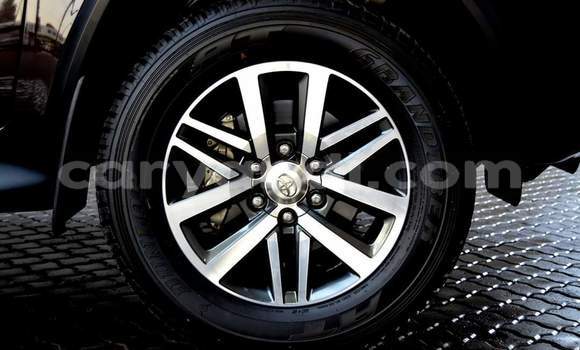 Acheter Occasion Voiture Toyota Fortuner Marron à Livingstone, Zambie Acheter Occasion Voiture Toyota Fortuner Marron à Livingstone, Zambie