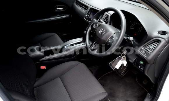 Acheter Occasion Voiture Honda HR–V Blanc à Lusaka, Zambie Acheter Occasion Voiture Honda HR–V Blanc à Lusaka, Zambie