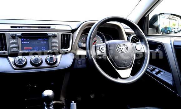 Buy Used Toyota RAV4 White Car in Lusaka in Zambia Buy Used Toyota RAV4 White Car in Lusaka in Zambia