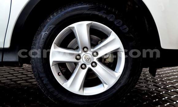 Buy Used Toyota RAV4 White Car in Lusaka in Zambia Buy Used Toyota RAV4 White Car in Lusaka in Zambia