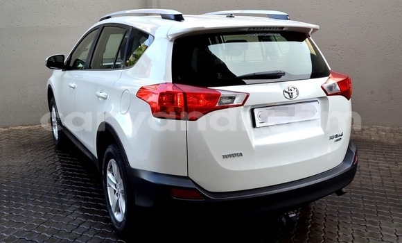 Buy Used Toyota RAV4 White Car in Lusaka in Zambia Buy Used Toyota RAV4 White Car in Lusaka in Zambia