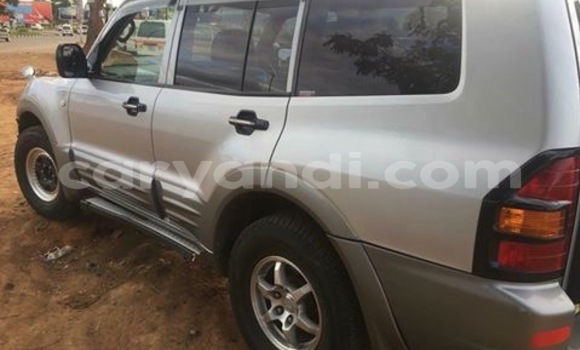 Acheter Occasion Voiture Mitsubishi Pajero Gris à Lusaka, Zambie Acheter Occasion Voiture Mitsubishi Pajero Gris à Lusaka, Zambie