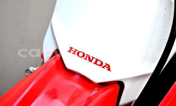 Tenga Tsaru Honda CRF Tsvuku Bike in Livingstone in Zambia Tenga Tsaru Honda CRF Tsvuku Bike in Livingstone in Zambia