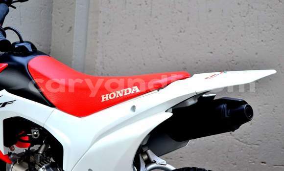 Tenga Tsaru Honda CRF Tsvuku Bike in Livingstone in Zambia Tenga Tsaru Honda CRF Tsvuku Bike in Livingstone in Zambia