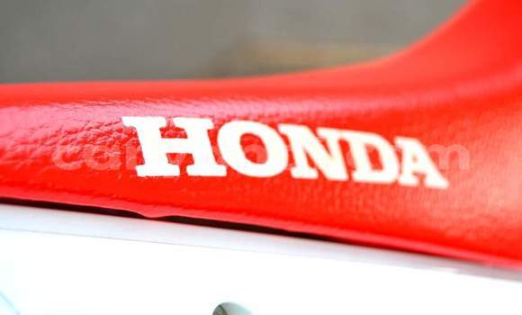 Tenga Tsaru Honda CRF Tsvuku Bike in Livingstone in Zambia Tenga Tsaru Honda CRF Tsvuku Bike in Livingstone in Zambia