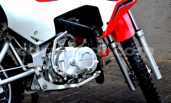 Tenga Tsaru Honda CRF Tsvuku Bike in Livingstone in Zambia Tenga Tsaru Honda CRF Tsvuku Bike in Livingstone in Zambia
