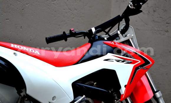 Tenga Tsaru Honda CRF Tsvuku Bike in Livingstone in Zambia Tenga Tsaru Honda CRF Tsvuku Bike in Livingstone in Zambia