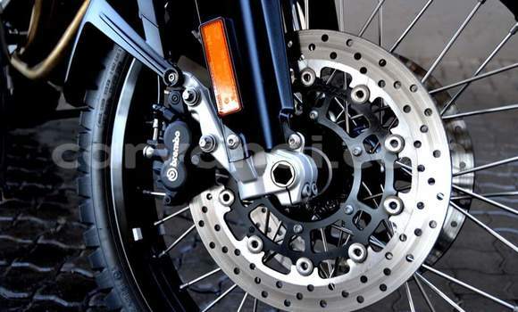 Acheter Occasion Moto BMW GS Rouge à Livingstone, Zambie Acheter Occasion Moto BMW GS Rouge à Livingstone, Zambie