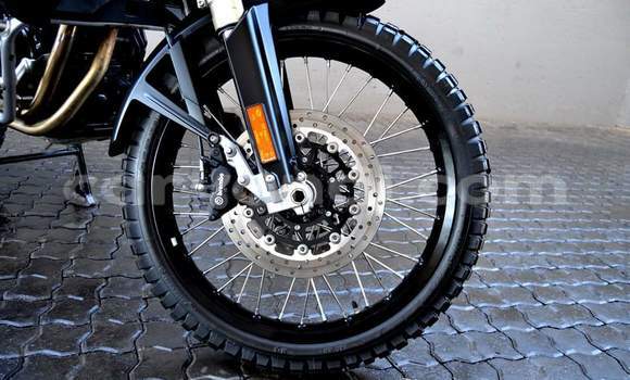 Acheter Occasion Moto BMW GS Rouge à Livingstone, Zambie Acheter Occasion Moto BMW GS Rouge à Livingstone, Zambie