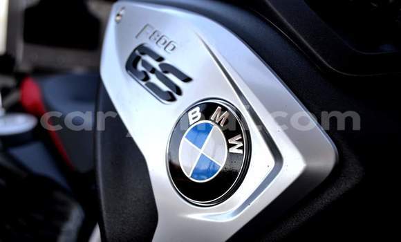 Acheter Occasion Moto BMW GS Rouge à Livingstone, Zambie Acheter Occasion Moto BMW GS Rouge à Livingstone, Zambie