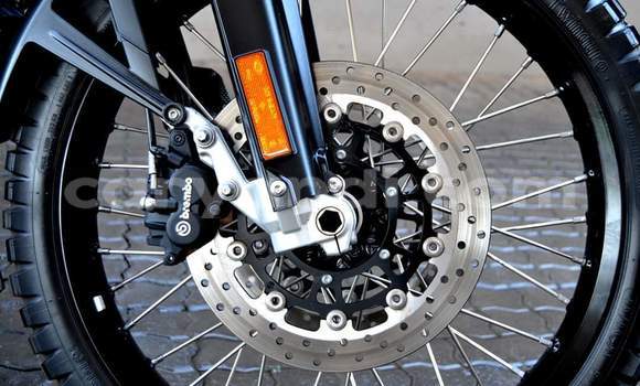 Acheter Occasion Moto BMW GS Rouge à Livingstone, Zambie Acheter Occasion Moto BMW GS Rouge à Livingstone, Zambie