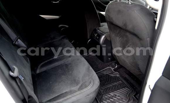 Acheter Occasion Voiture Nissan Navara Blanc à Livingstone, Zambie Acheter Occasion Voiture Nissan Navara Blanc à Livingstone, Zambie