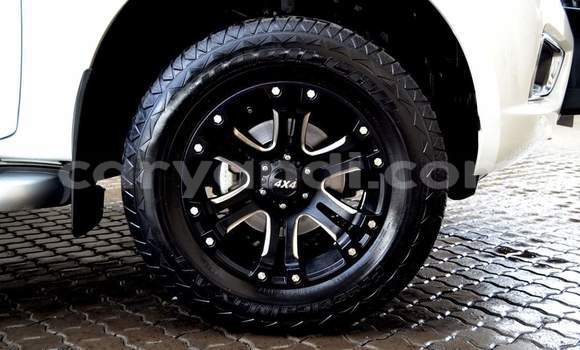 Acheter Occasion Voiture Nissan Navara Blanc à Livingstone, Zambie Acheter Occasion Voiture Nissan Navara Blanc à Livingstone, Zambie