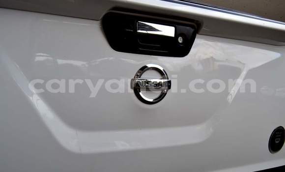 Acheter Occasion Voiture Nissan Navara Blanc à Livingstone, Zambie Acheter Occasion Voiture Nissan Navara Blanc à Livingstone, Zambie